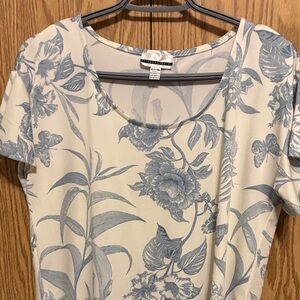 Jules & Leopold Cream Scoop Neck Tee with Light Blue Floral Print